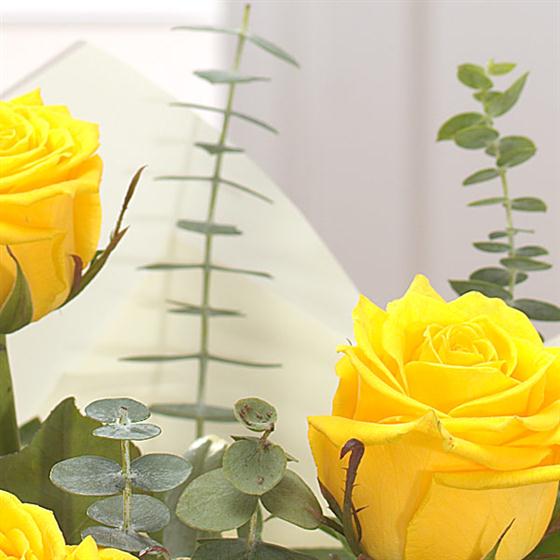 A Dozen Yellow Roses Rays Florist Flower Delivery