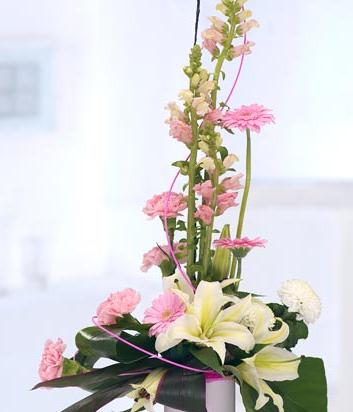 Classic Elegance Flower Arrangement 